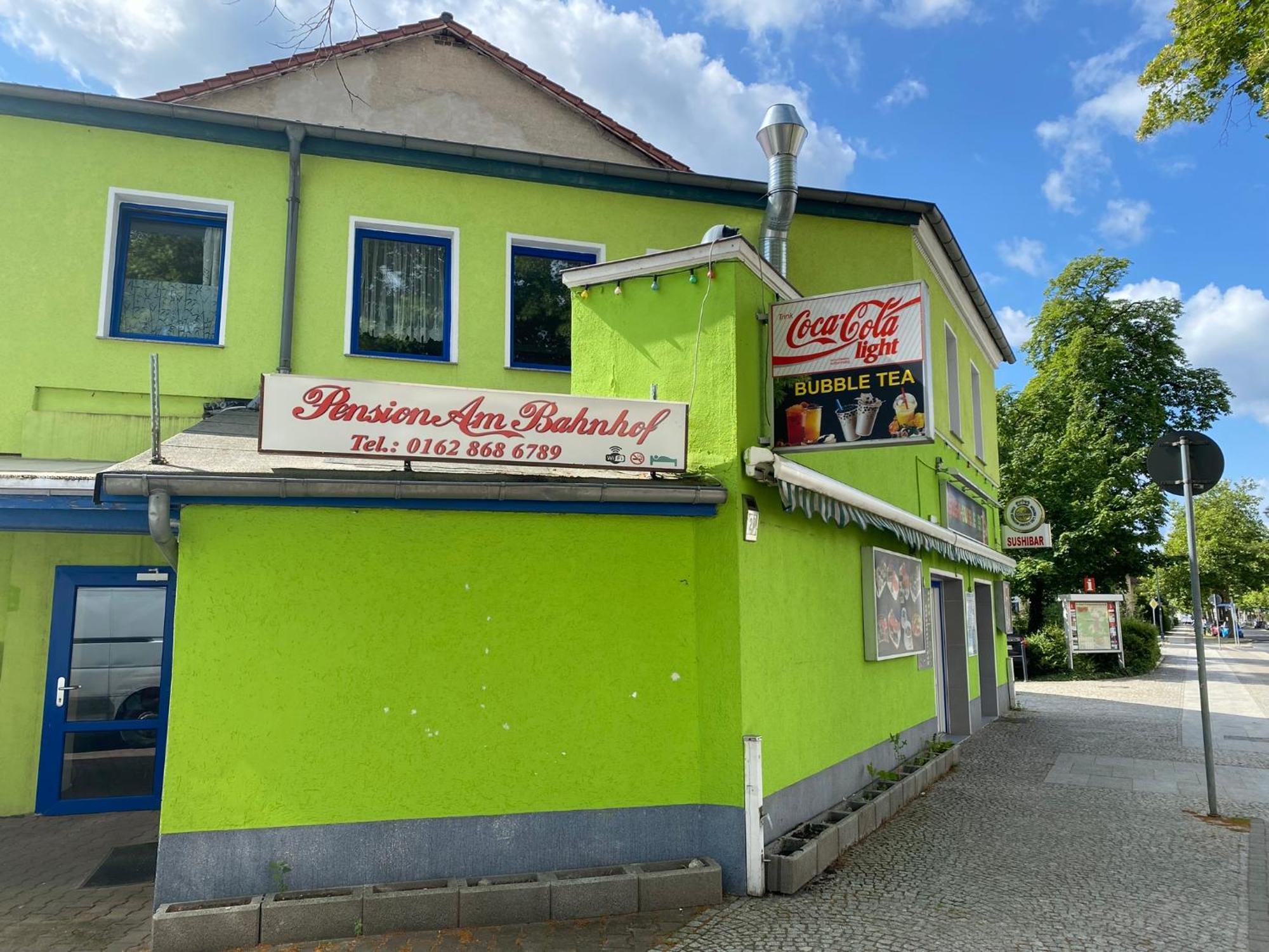 Pension Am Bahnhof Fürstenwalde Extérieur photo